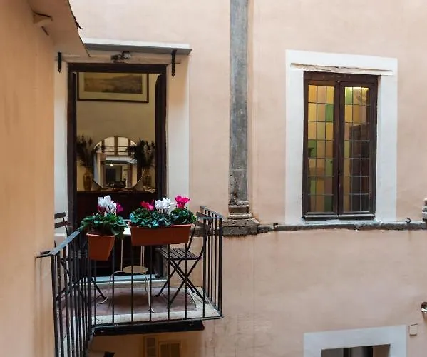 Apartment Cartari, Renaissance Flat A Few Steps From Piazza Navona And Vatican Rom